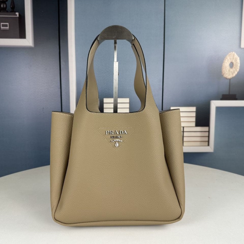 Pra*a shopping bags